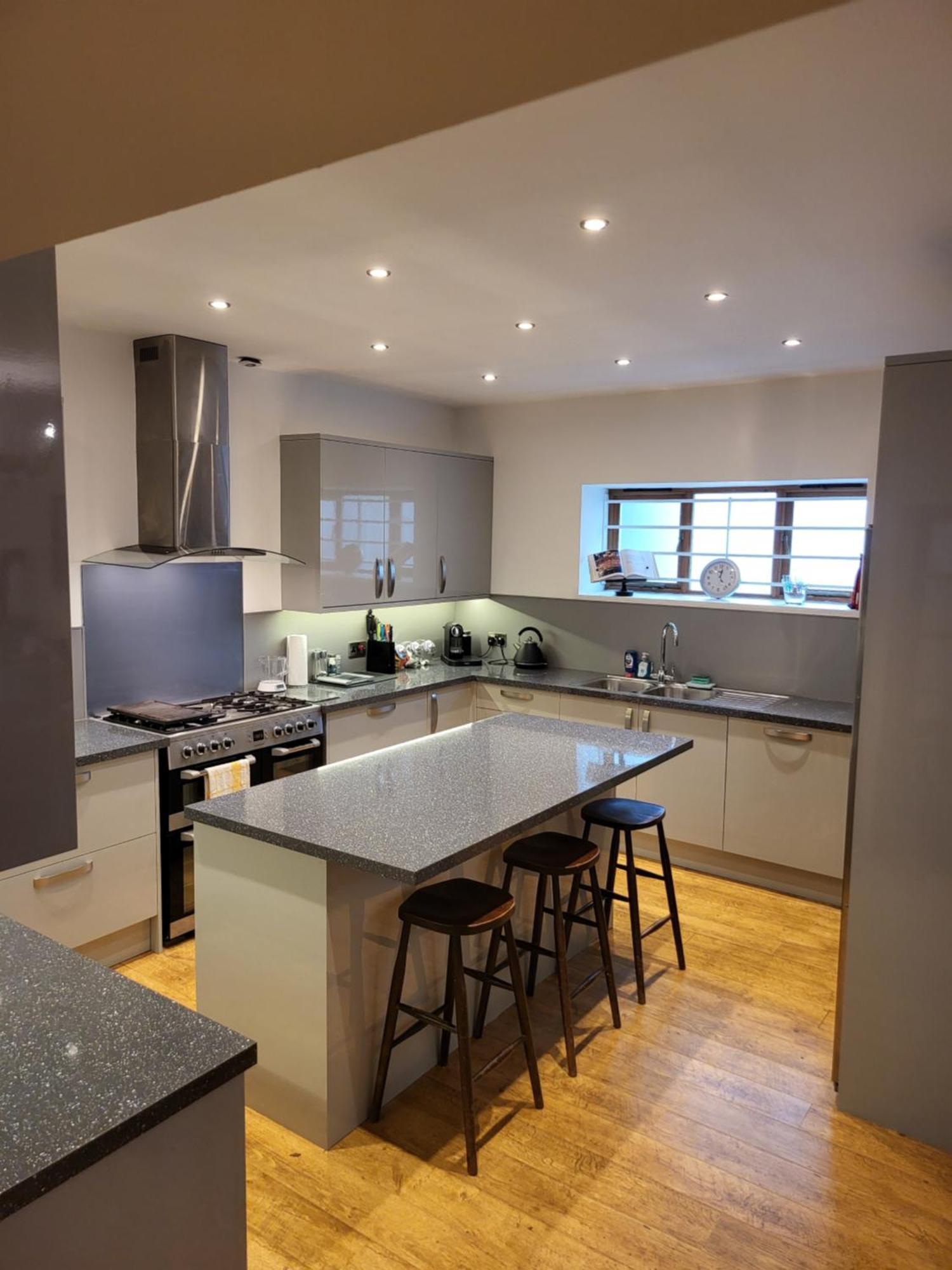 The Coach House Villa Cheltenham Exterior photo
